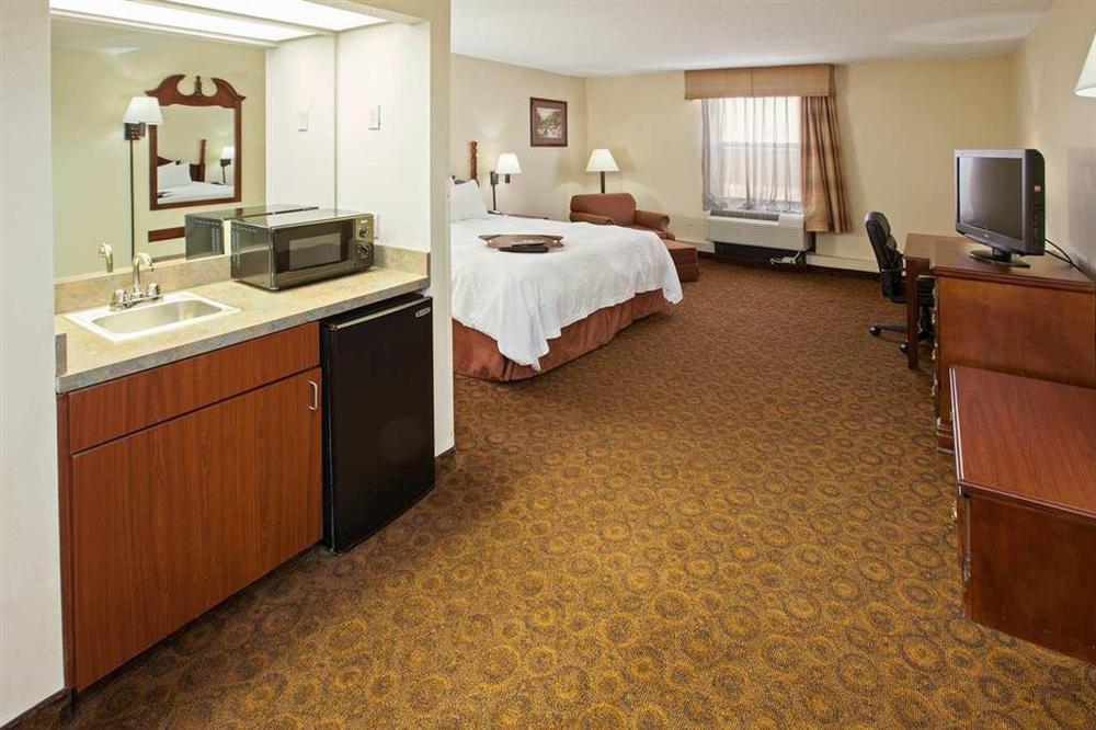 Hampton Inn Dickson Bilik gambar