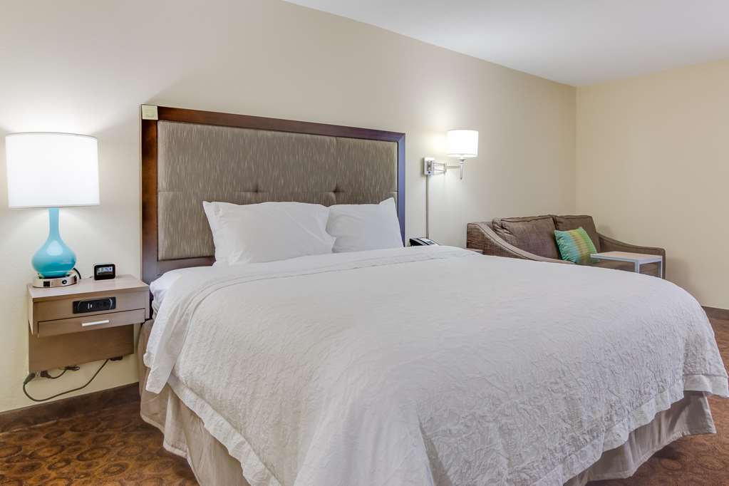 Hampton Inn Dickson Bilik gambar